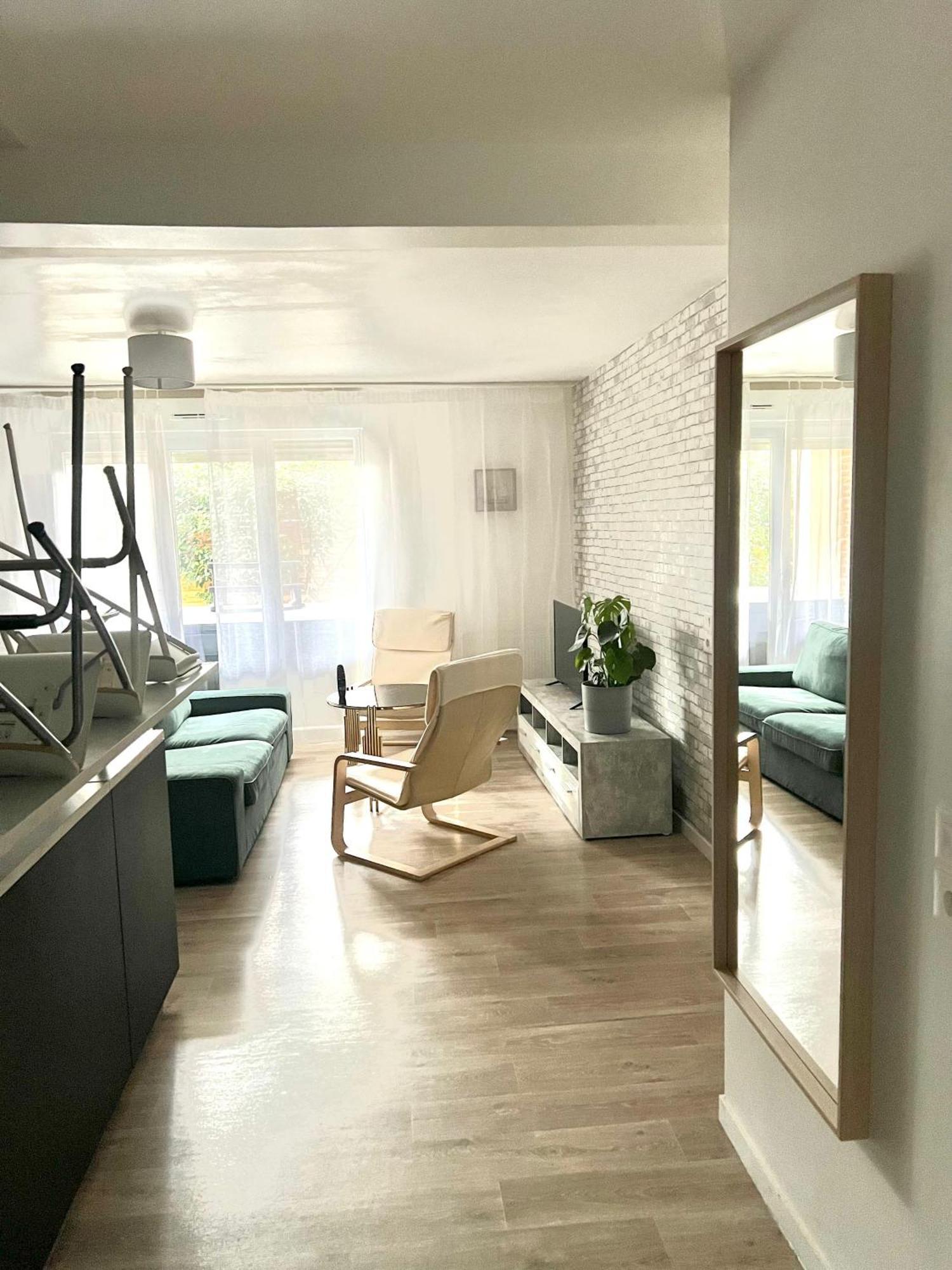 Appartement Rez De Chaussee Avec Parking Prive أورلييو المظهر الخارجي الصورة